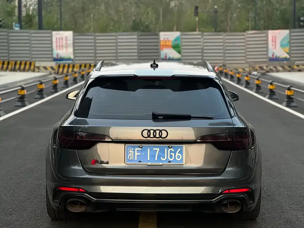 Audi RS 4 — фото 3