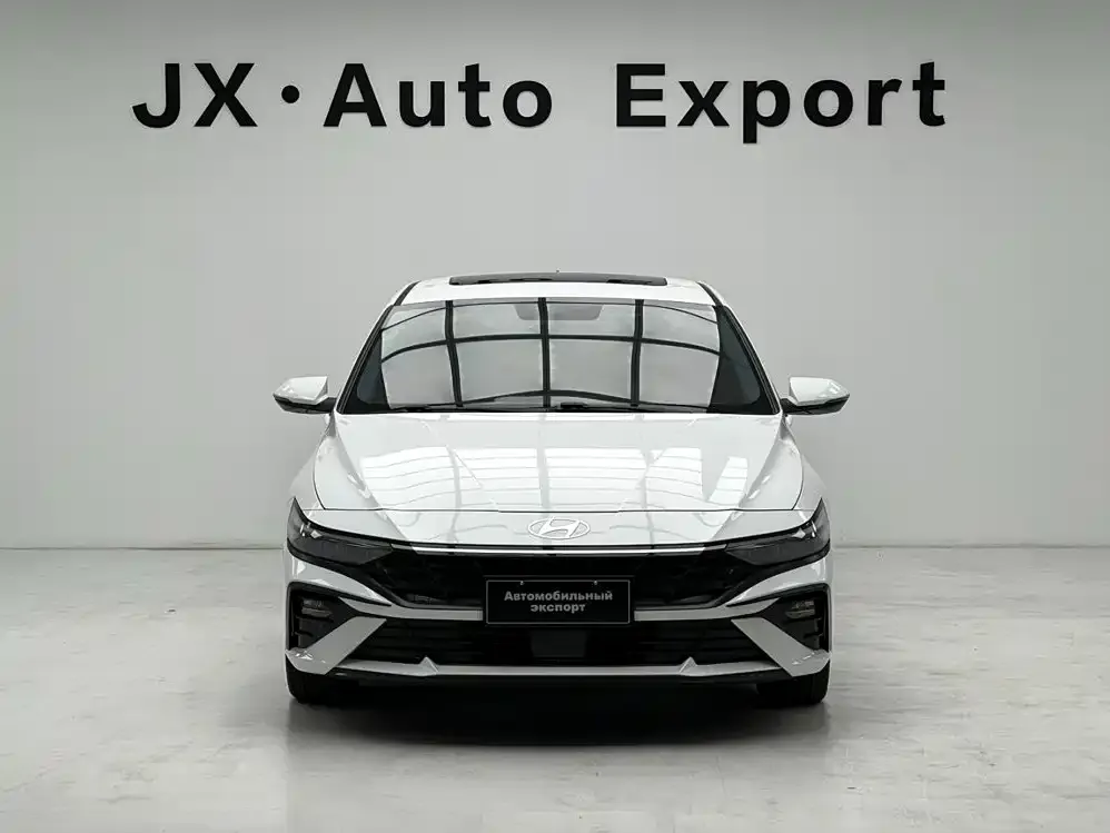 Hyundai Elantra — фото 2
