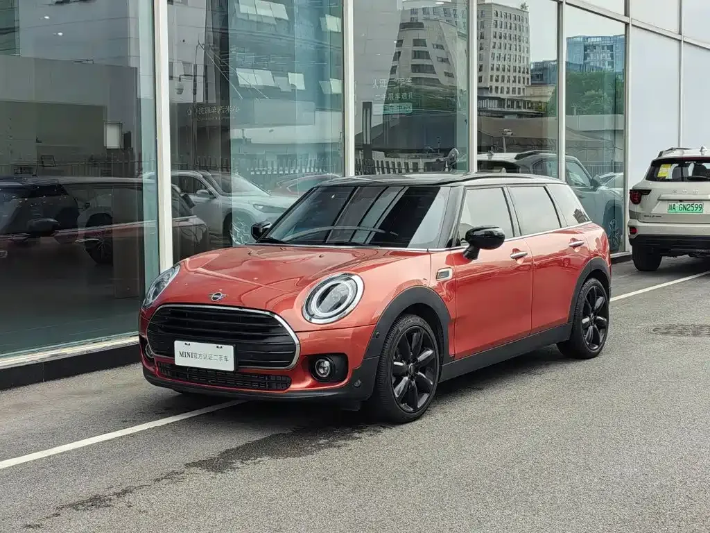 MINI Clubman — фото 1