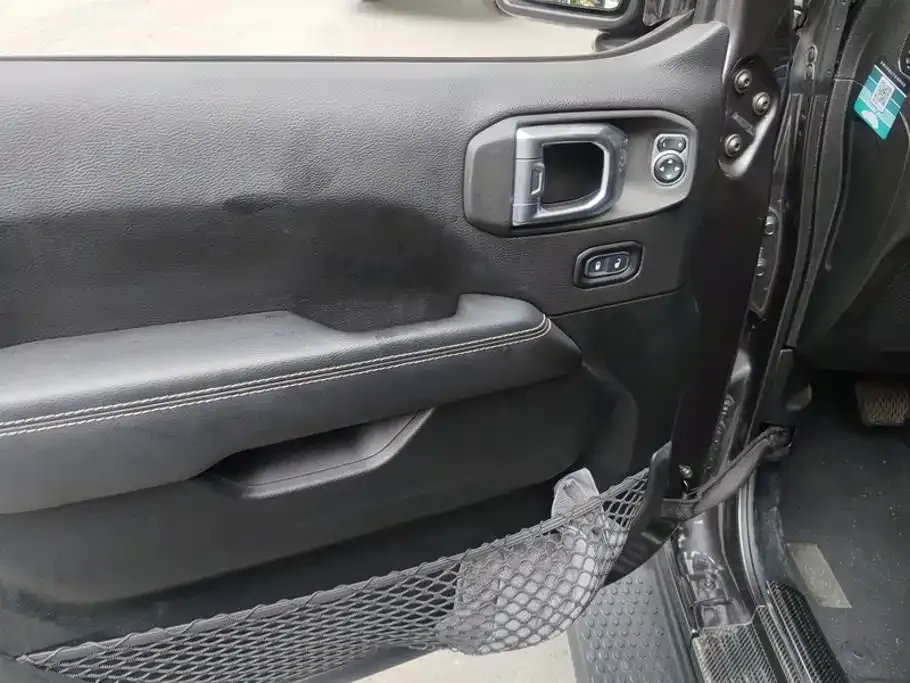 Jeep Wrangler — фото 3