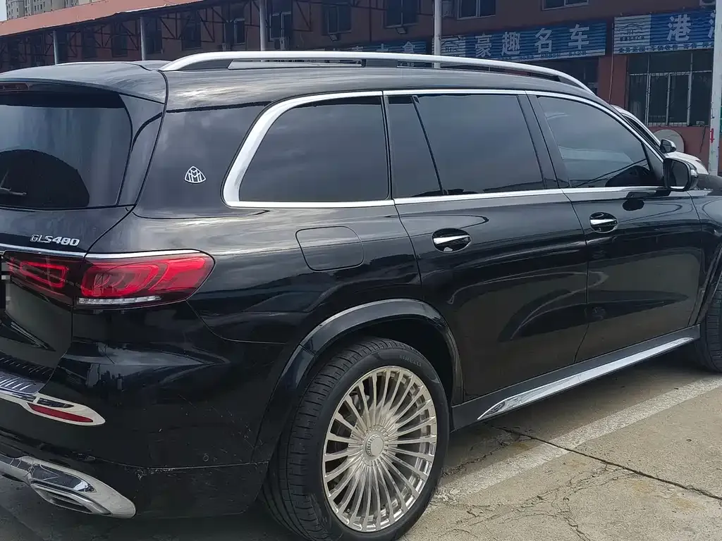 Mercedes-Benz GLS — фото 6