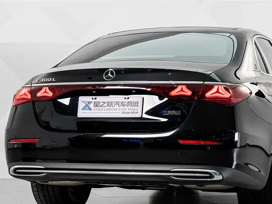 Mercedes-Benz E-Class — фото 10