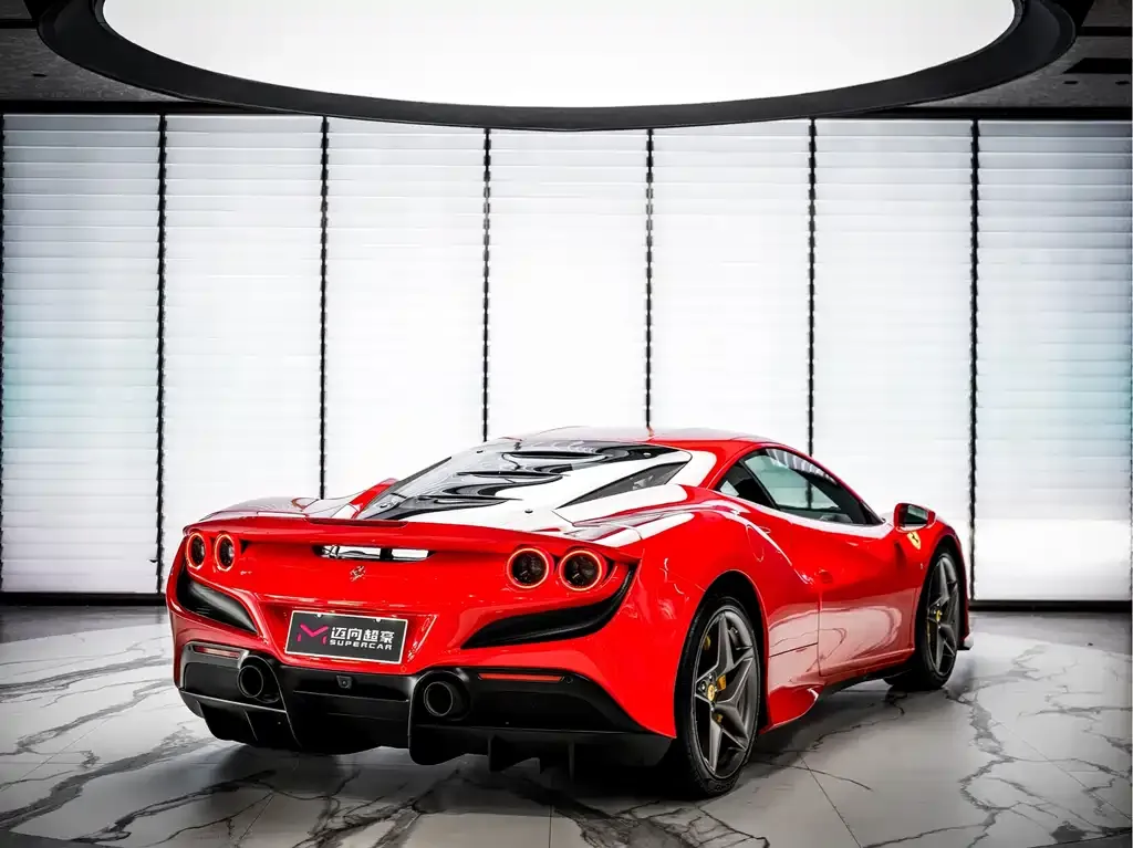Ferrari F8 — фото 8