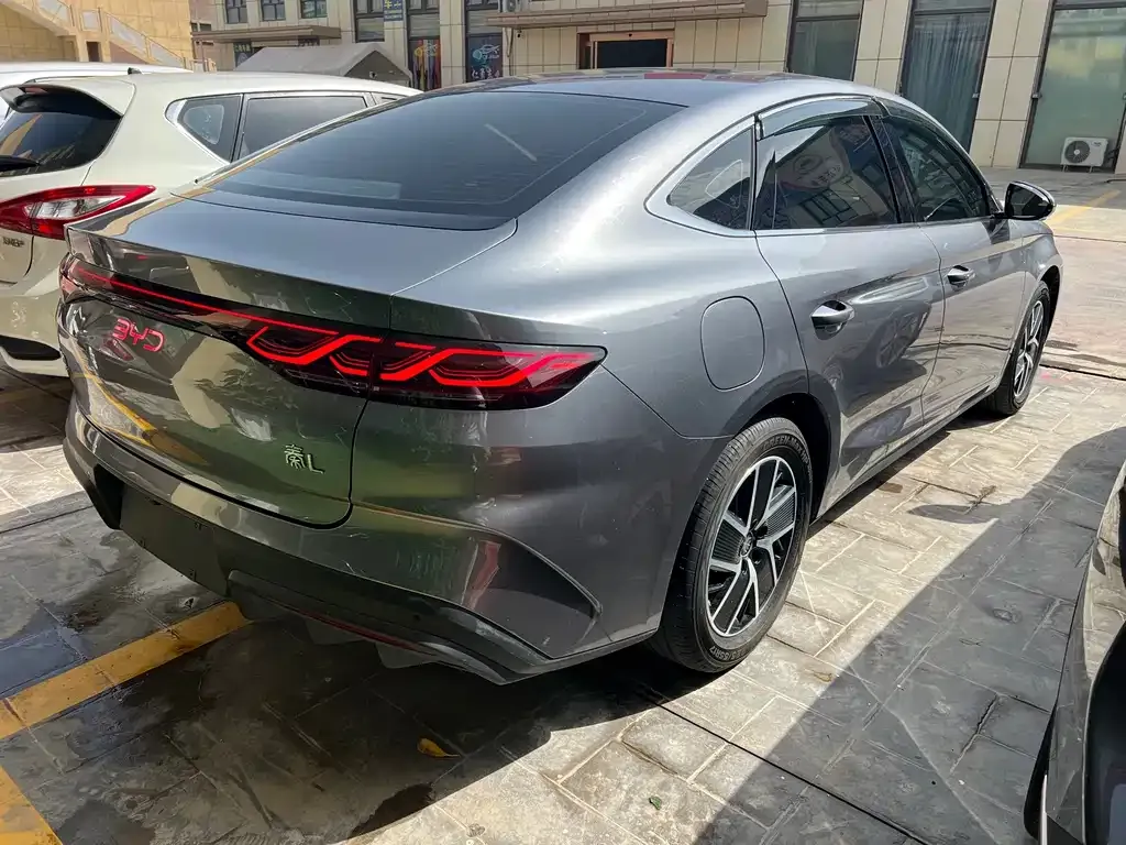BYD Qin L — фото 7
