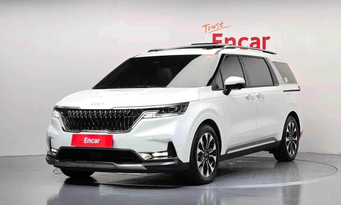 Kia Carnival — фото 1