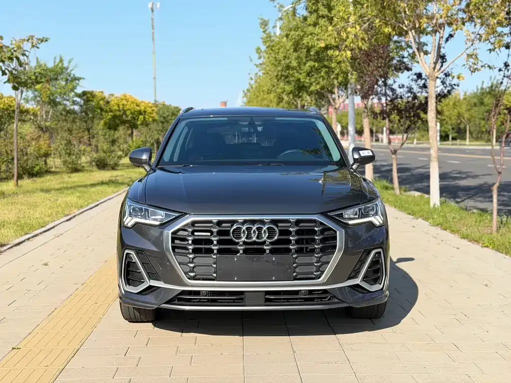 Audi Q3 — фото 10
