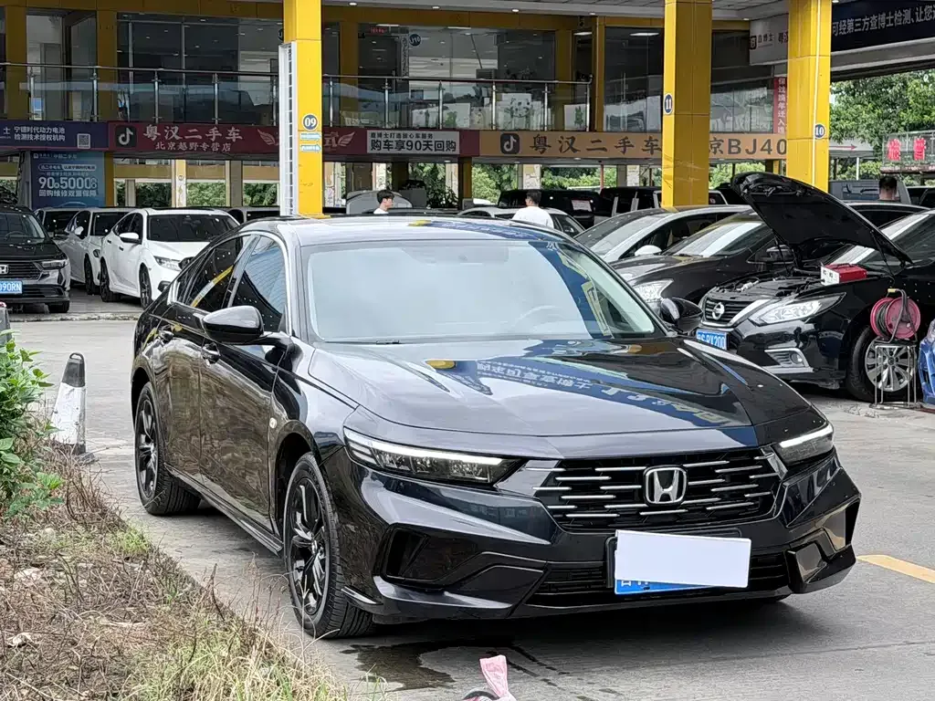 Honda Accord — фото 6