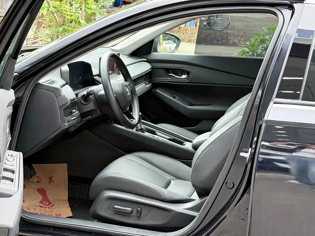Honda Accord — фото 4