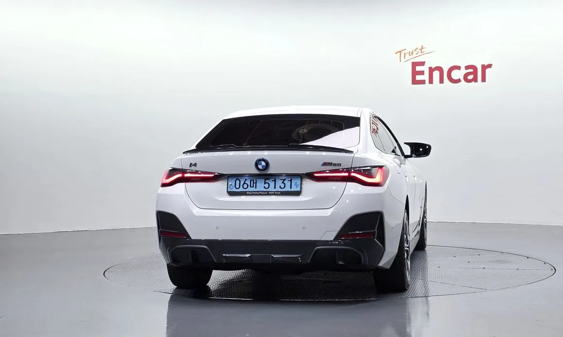 BMW i4 — фото 4