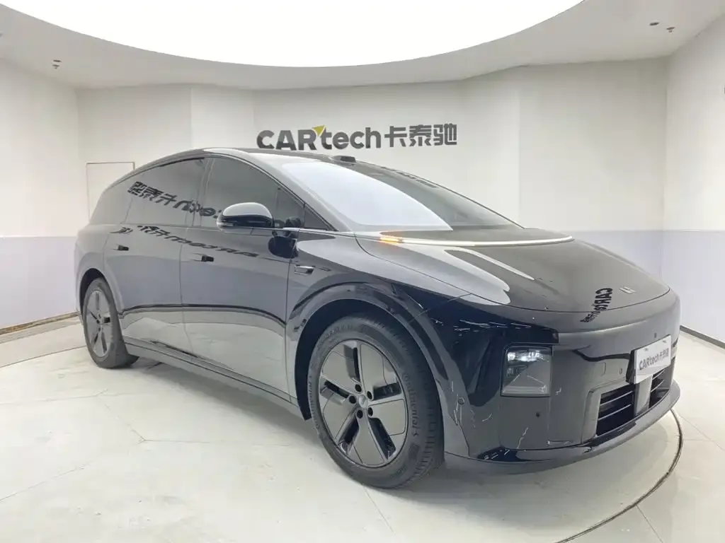 Li Auto Li i8 — фото 10