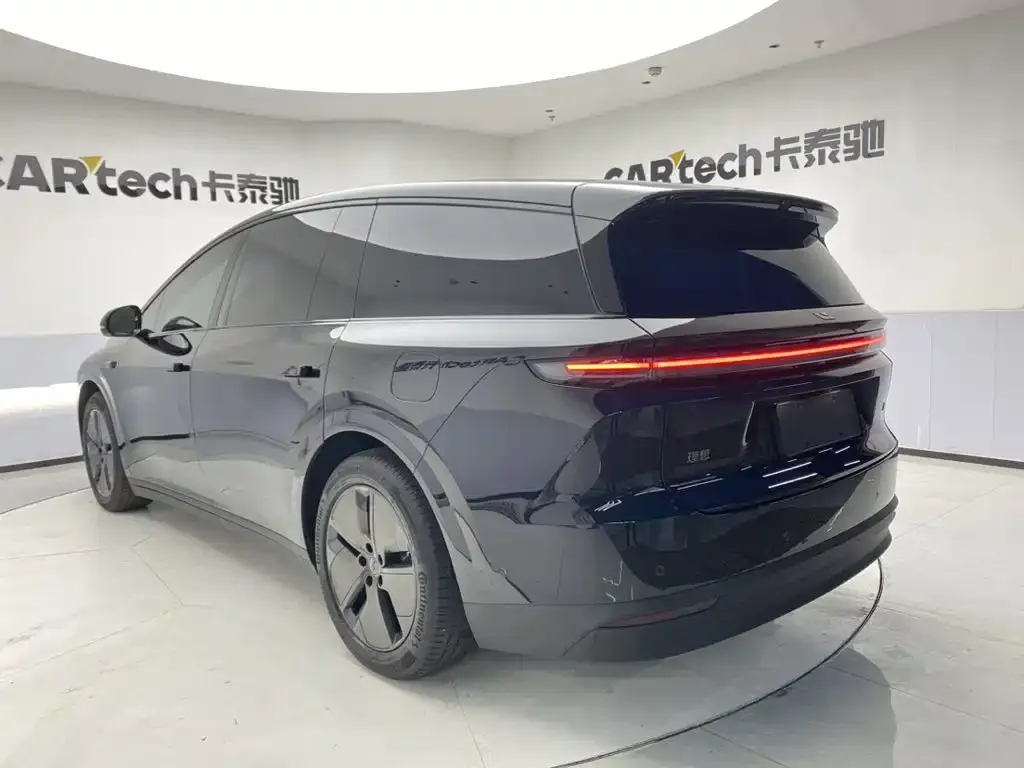 Li Auto Li i8 — фото 9