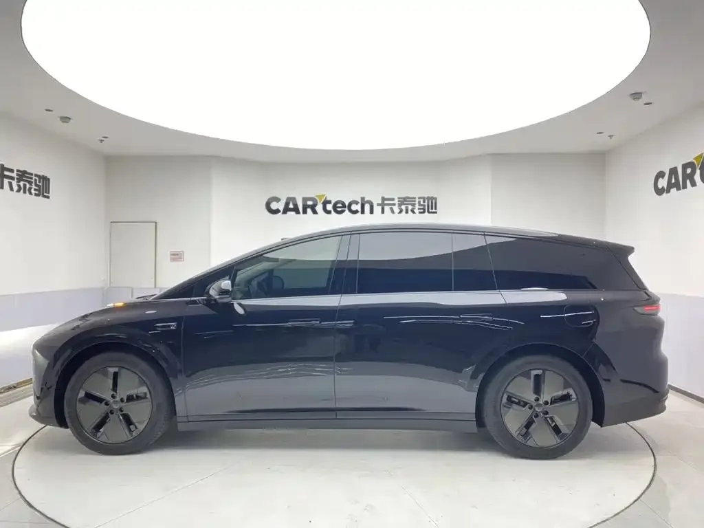 Li Auto Li i8 — фото 2