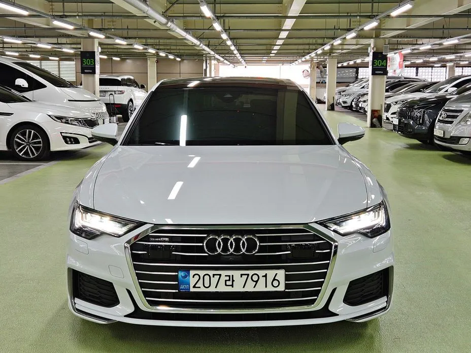 Audi A6 — фото 1