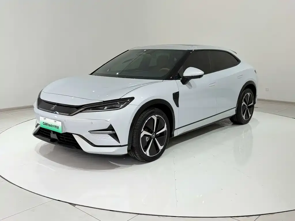 BYD L EV — фото 1