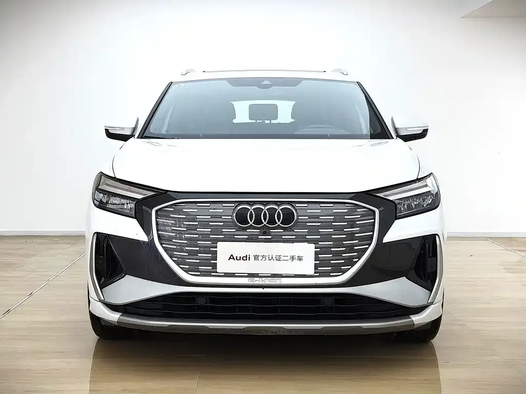 Audi Q4 e-tron — фото 4