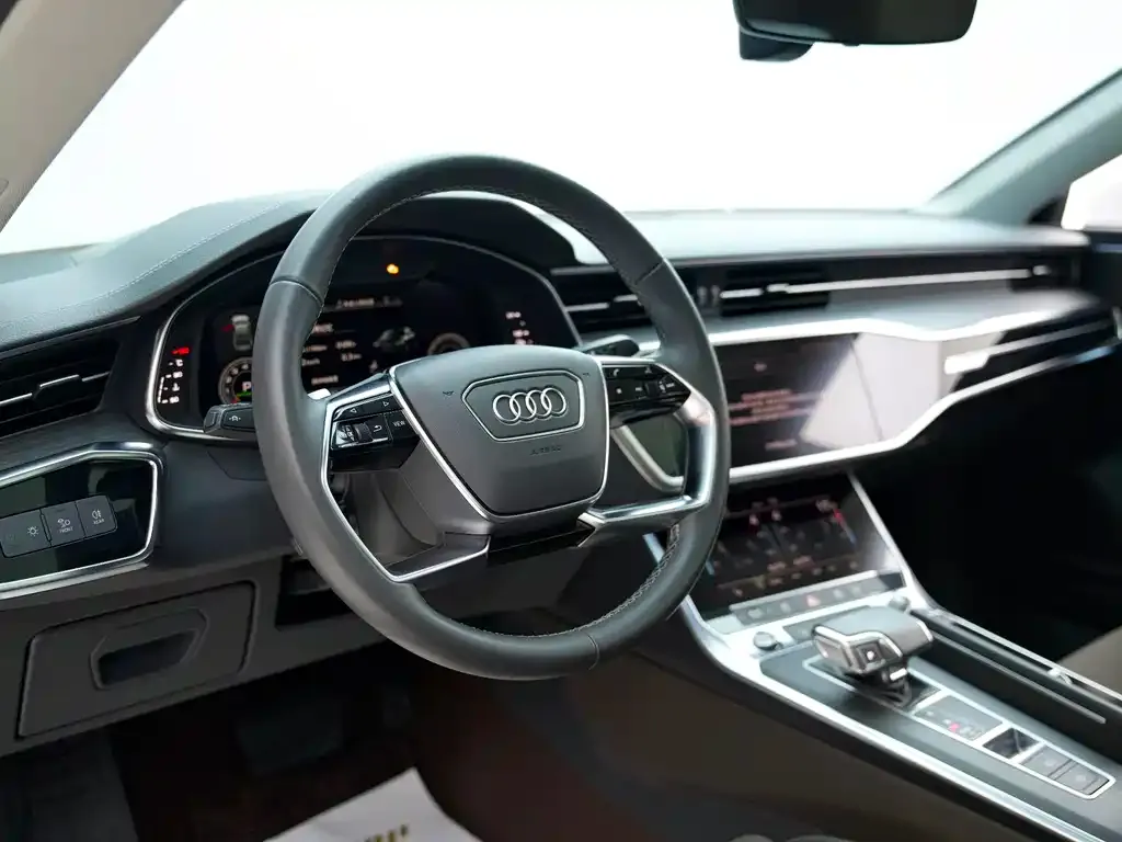 Audi A7L — фото 6