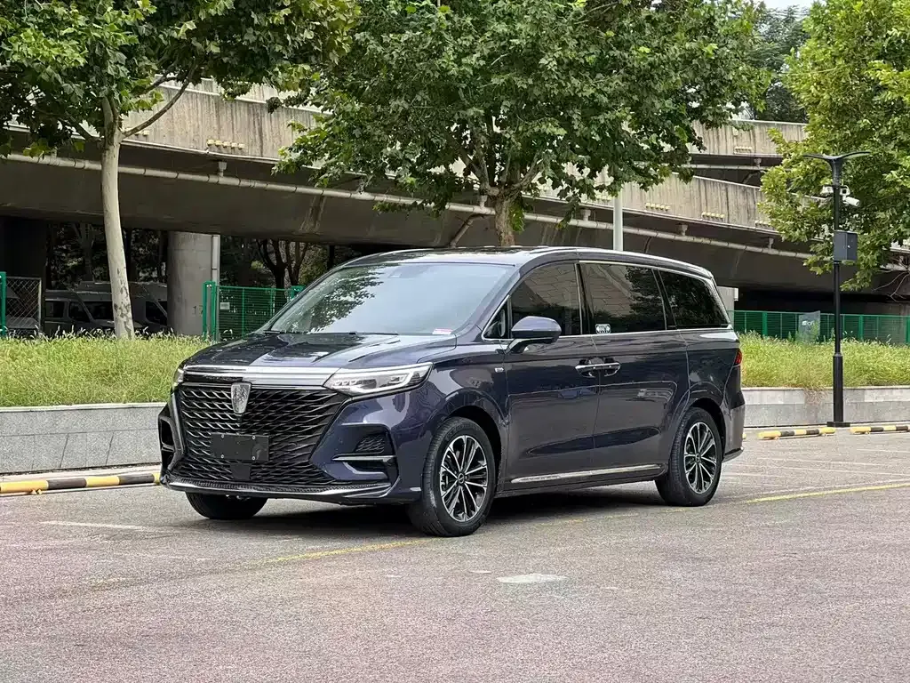Roewe iMAX8 — фото 1