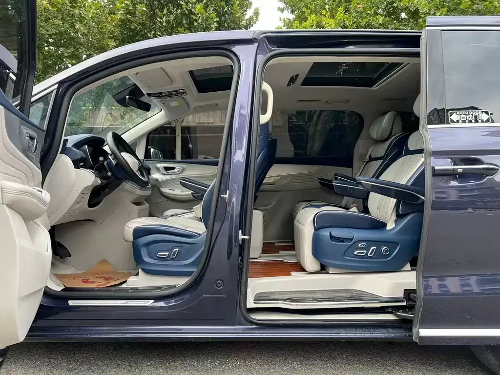 Roewe iMAX8 — фото 4