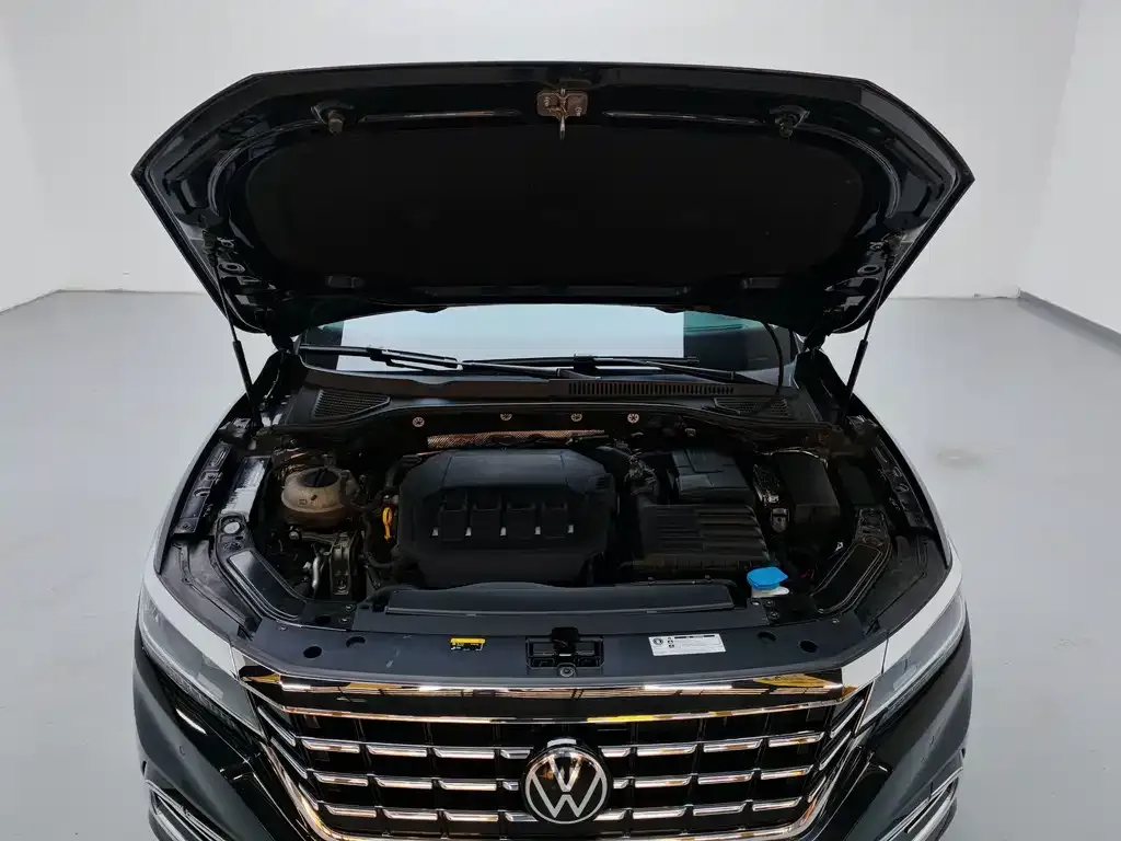 Volkswagen Passat — фото 8