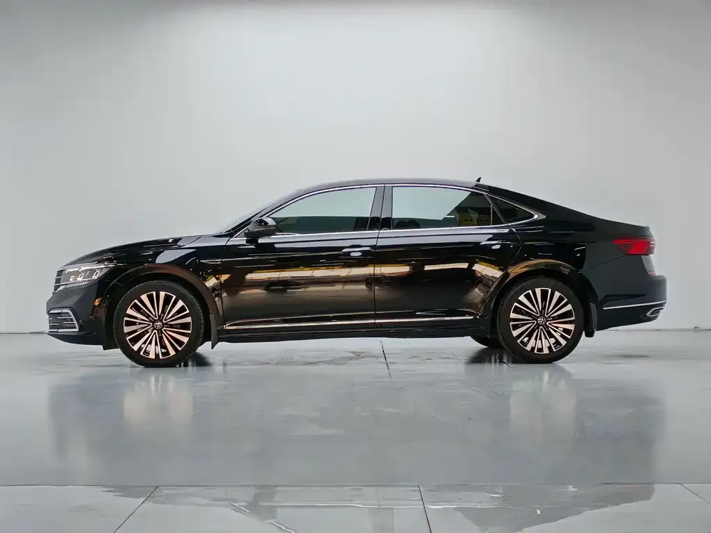 Volkswagen Passat — фото 3