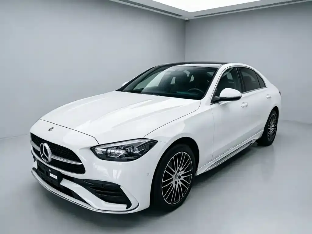 Mercedes-Benz C-Class — фото 1