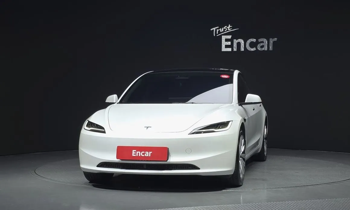 Tesla Model 3 — фото 3