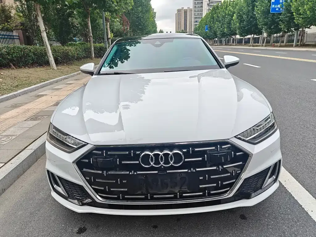 Audi A7L — фото 5