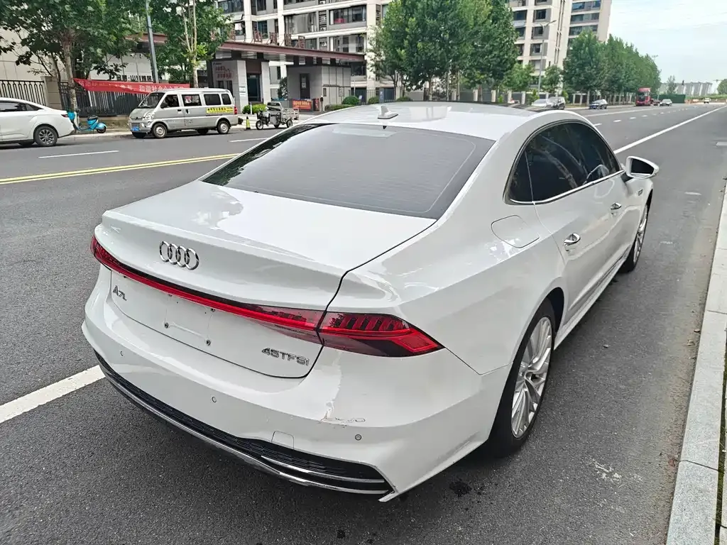 Audi A7L — фото 6