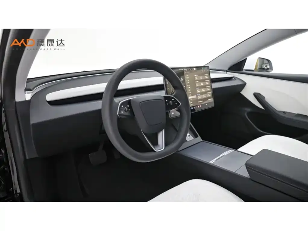 Tesla Model 3 — фото 10