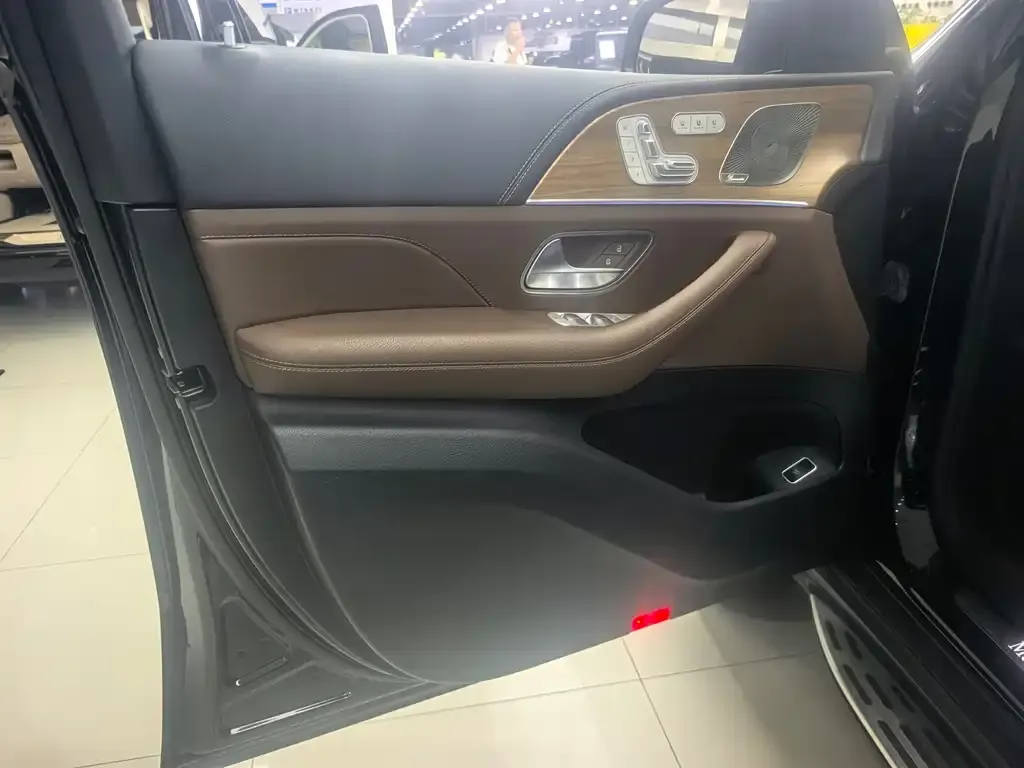 Mercedes-Benz GLS — фото 2