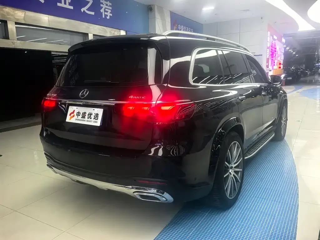 Mercedes-Benz GLS — фото 6