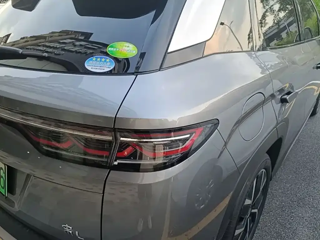 BYD L DM-i — фото 6