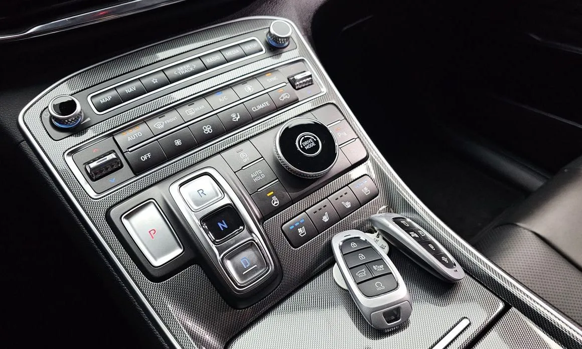Hyundai Santafe — фото 9