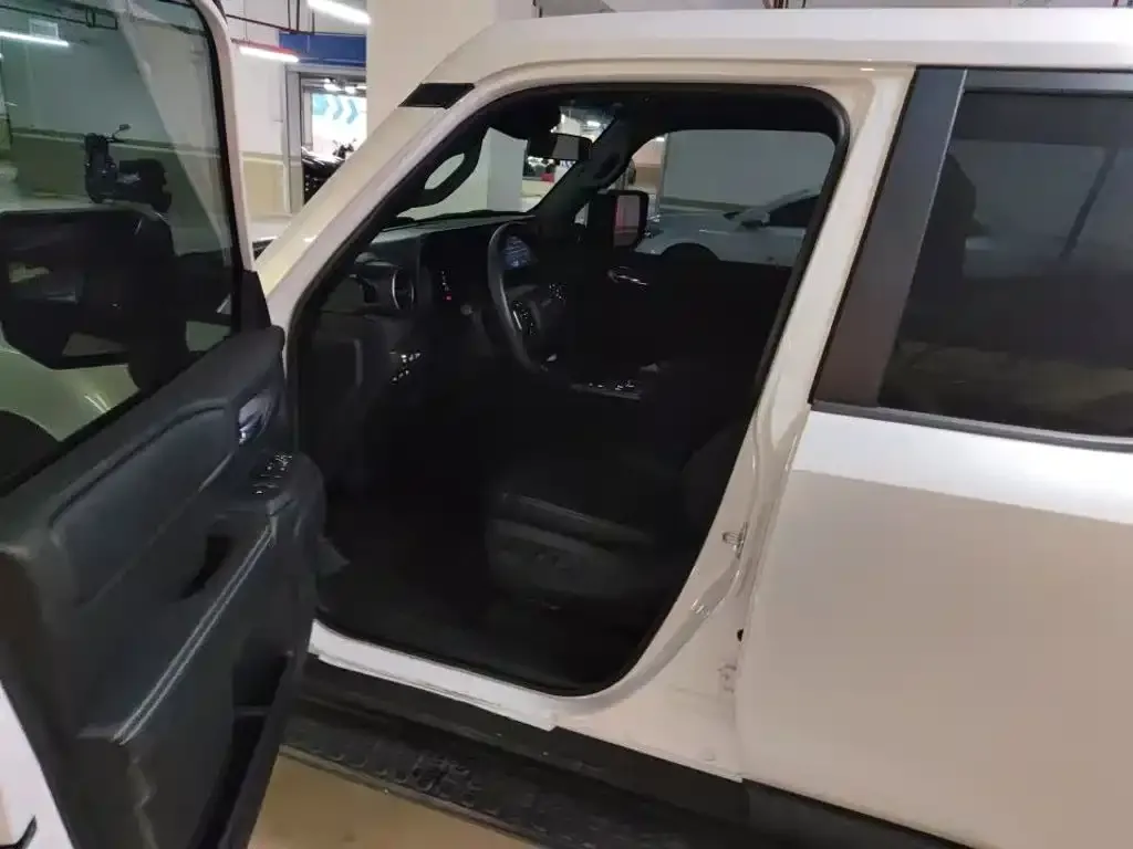 Toyota Prado — фото 4