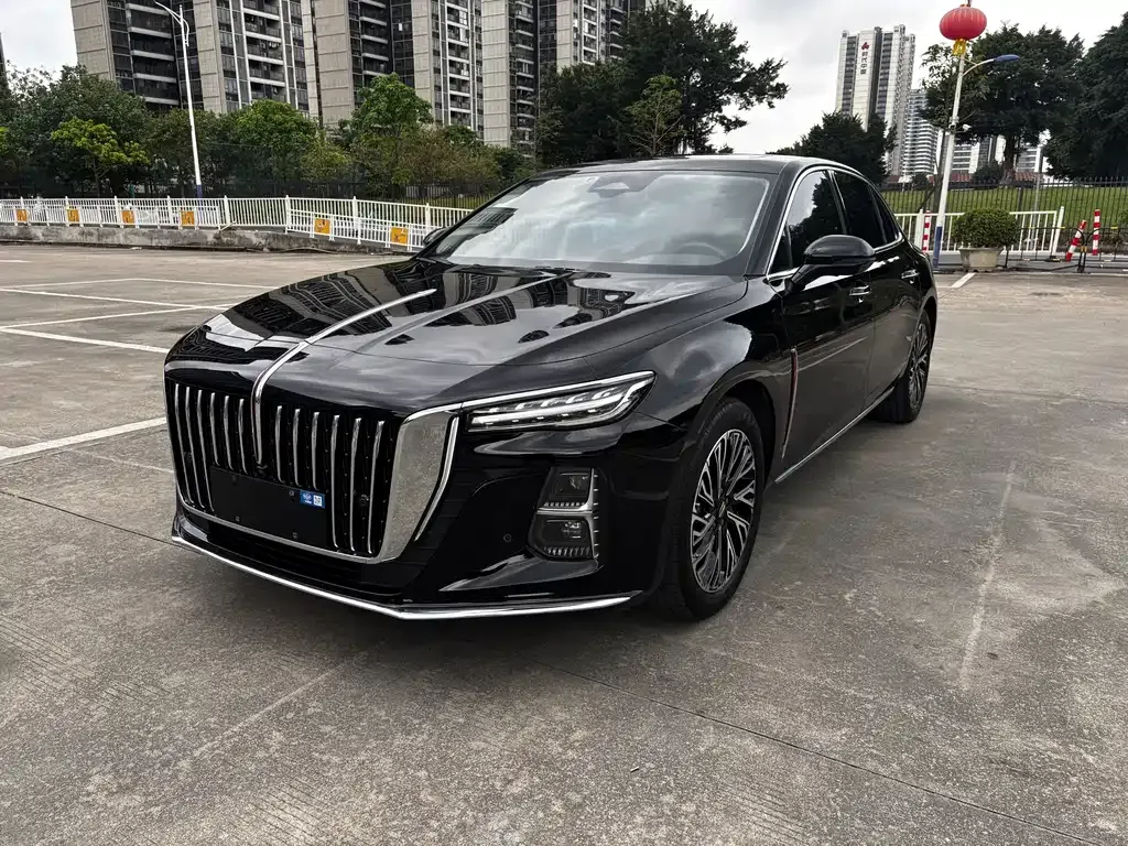 Hongqi H5 — фото 1