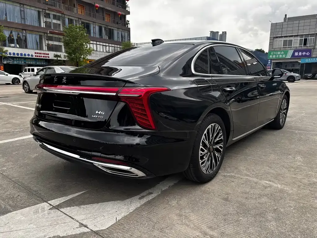 Hongqi H5 — фото 3