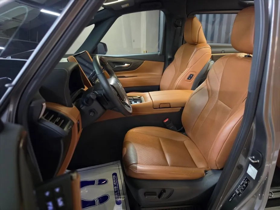 Toyota Alphard — фото 2