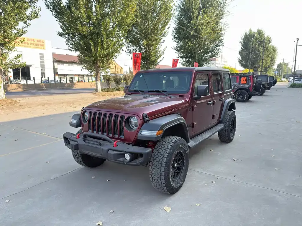 Jeep Wrangler — фото 1