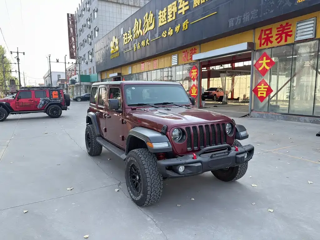 Jeep Wrangler — фото 7