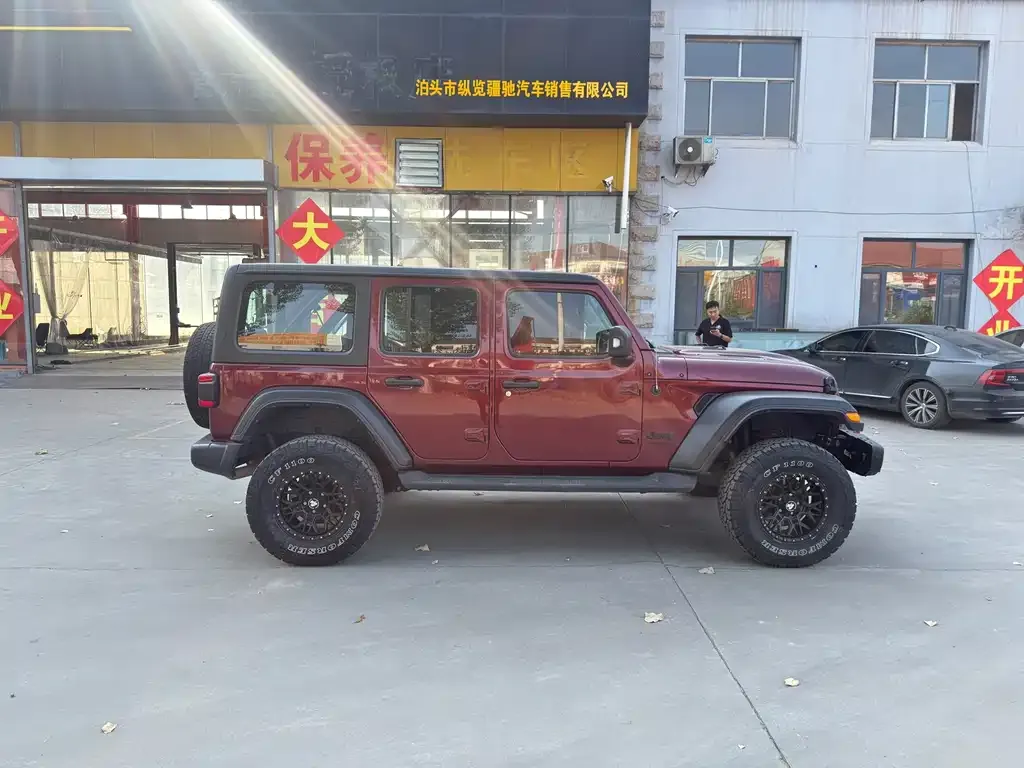 Jeep Wrangler — фото 9