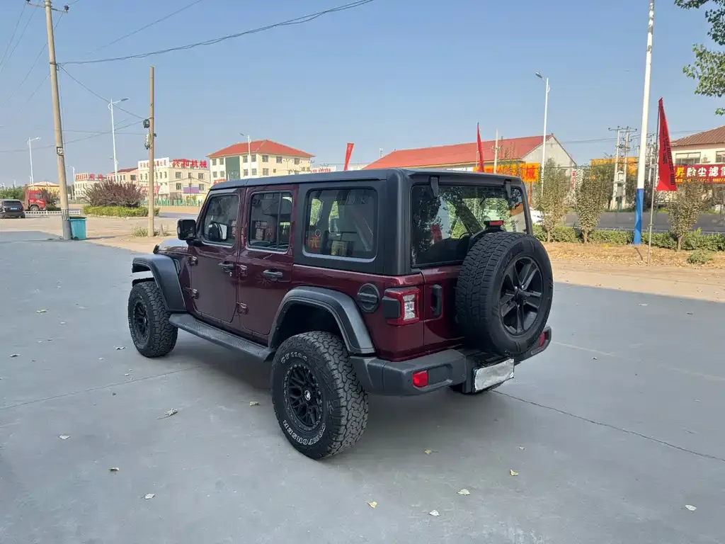 Jeep Wrangler — фото 3