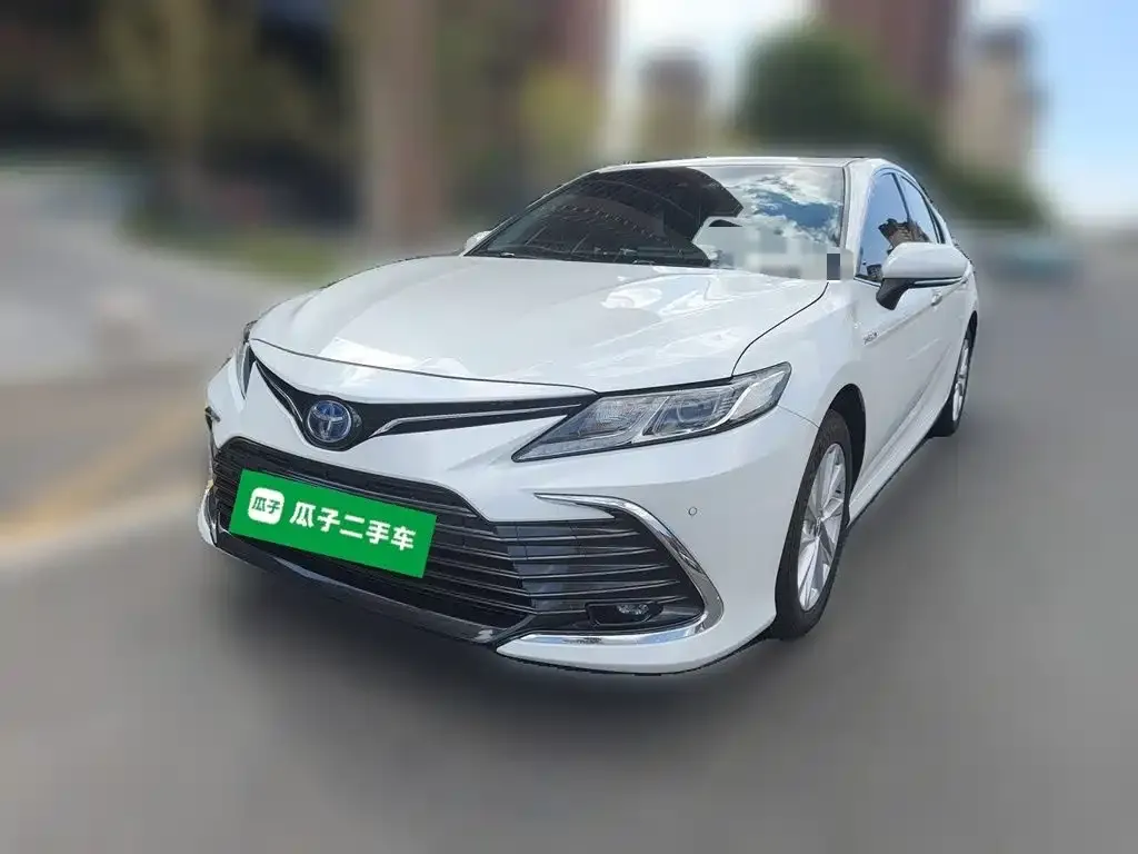 Toyota Camry — фото 6