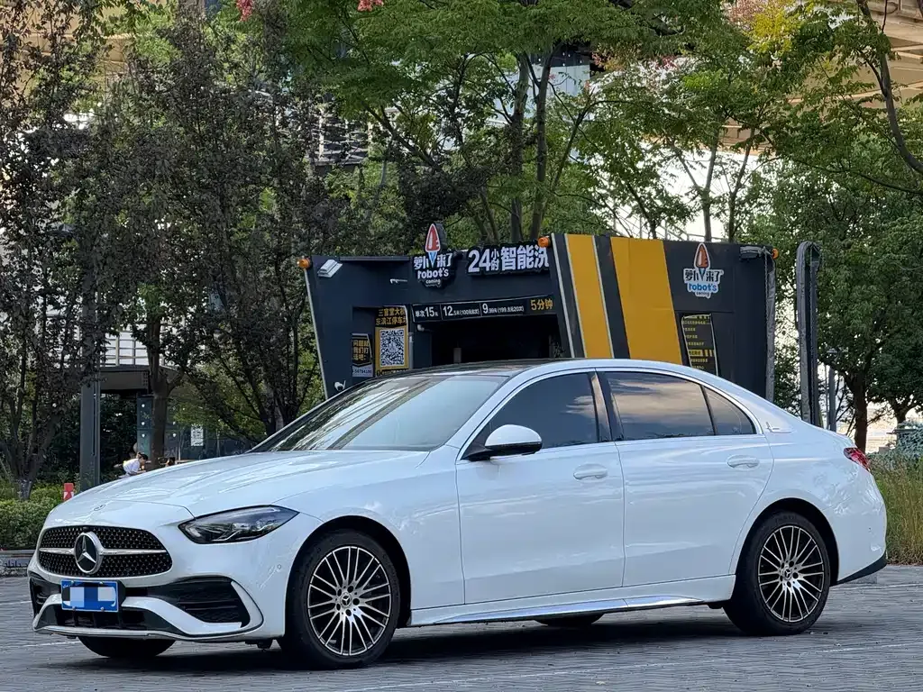 Mercedes-Benz C-Class — фото 1