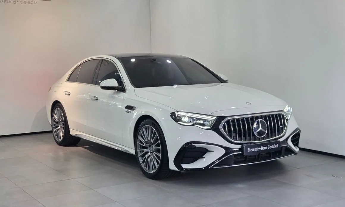 Mercedes-Benz E-Class — фото 1