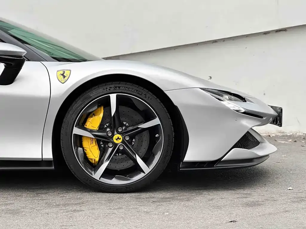 Ferrari SF90 — фото 6