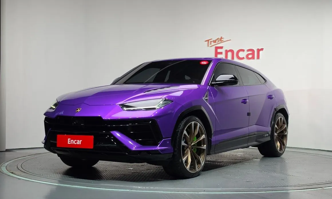 Lamborghini Urus — фото 1