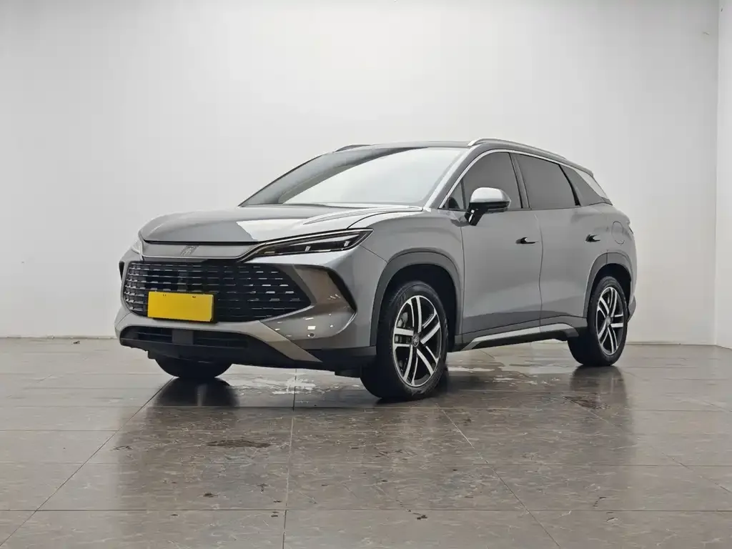 BYD L DM-i — фото 1