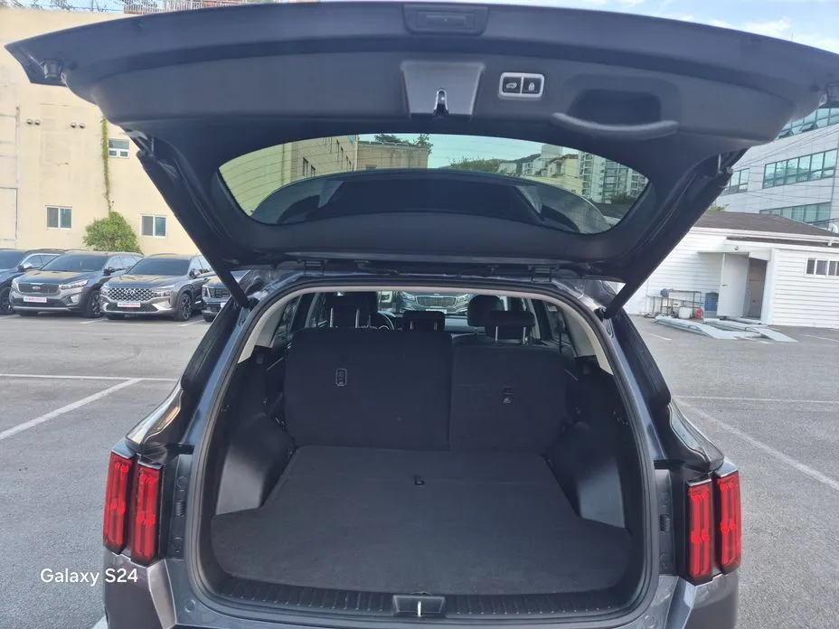 Kia Sorento — фото 6