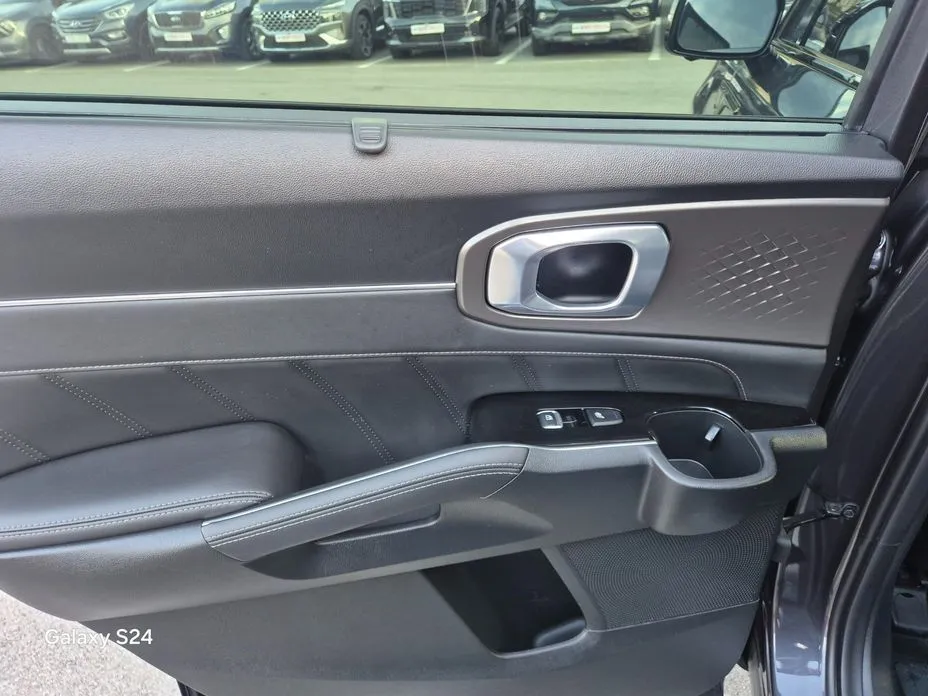 Kia Sorento — фото 4