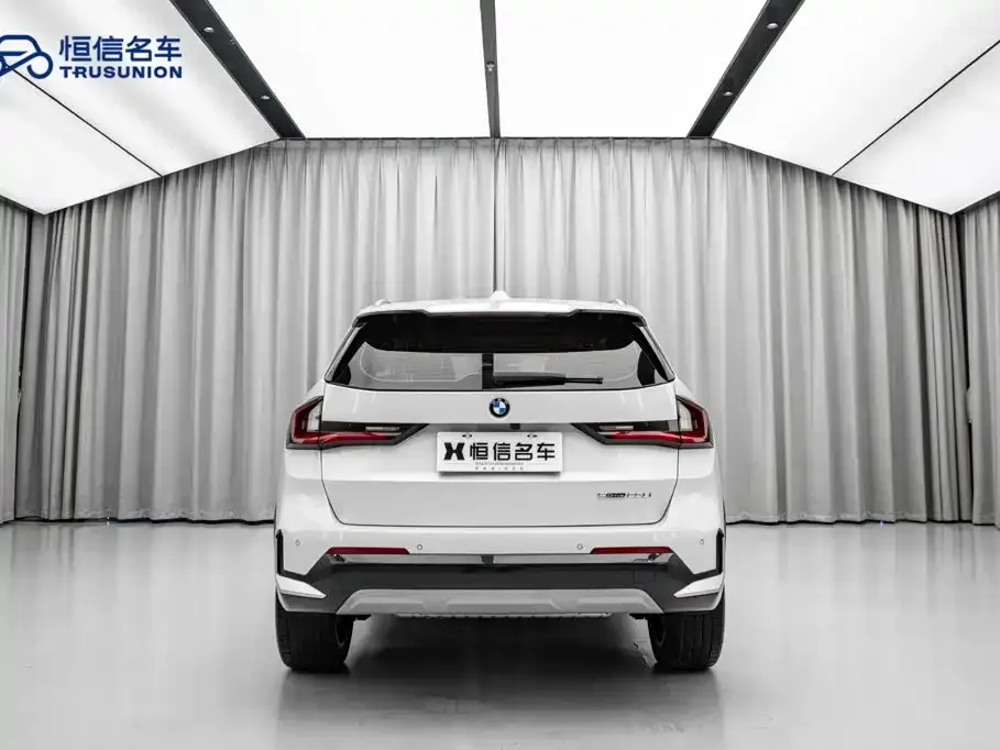 BMW X1 — фото 8